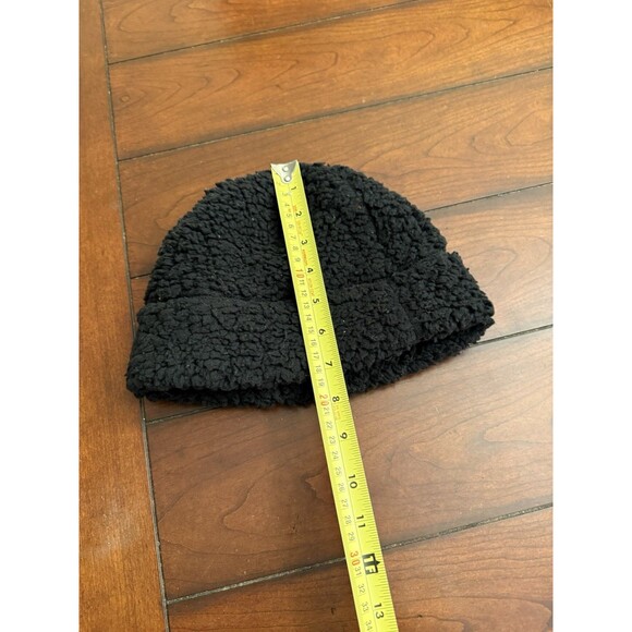 Eddie Bauer Sherpa Beanie - Picture 3 of 5